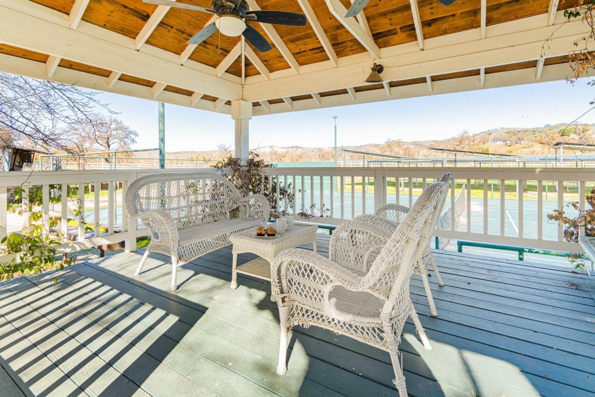 Victorian Manor In Paso Robles Wine Country Pool Hot Tub Firepit Tennis Court Sleeps 28 Экстерьер фото