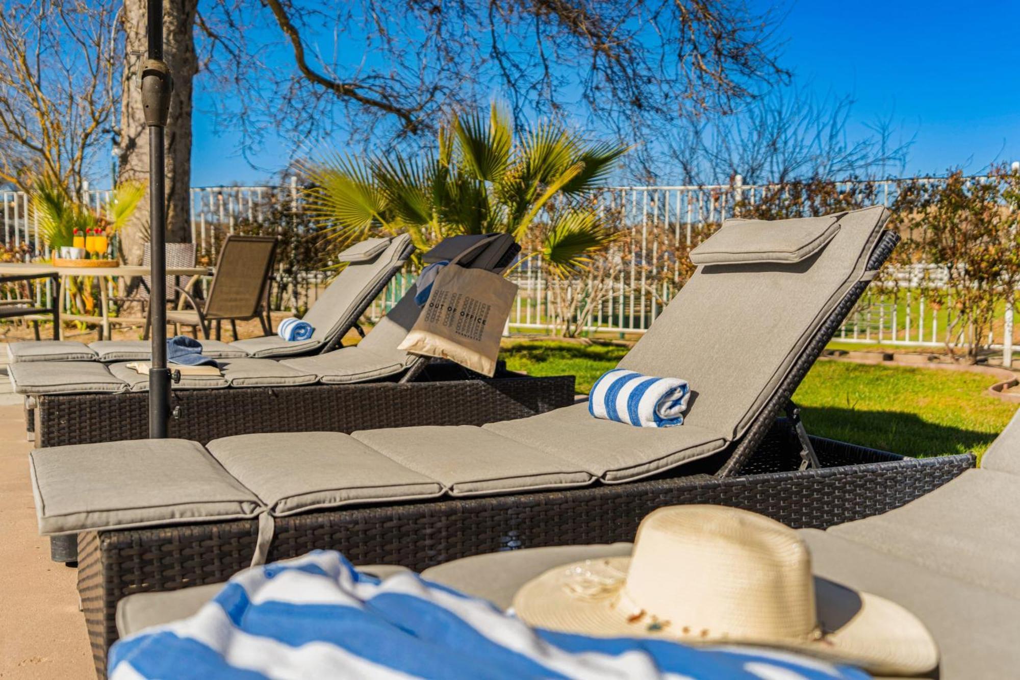 Victorian Manor In Paso Robles Wine Country Pool Hot Tub Firepit Tennis Court Sleeps 28 Экстерьер фото