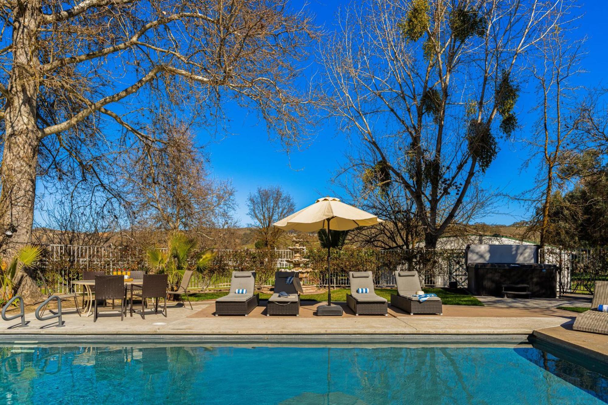 Victorian Manor In Paso Robles Wine Country Pool Hot Tub Firepit Tennis Court Sleeps 28 Экстерьер фото